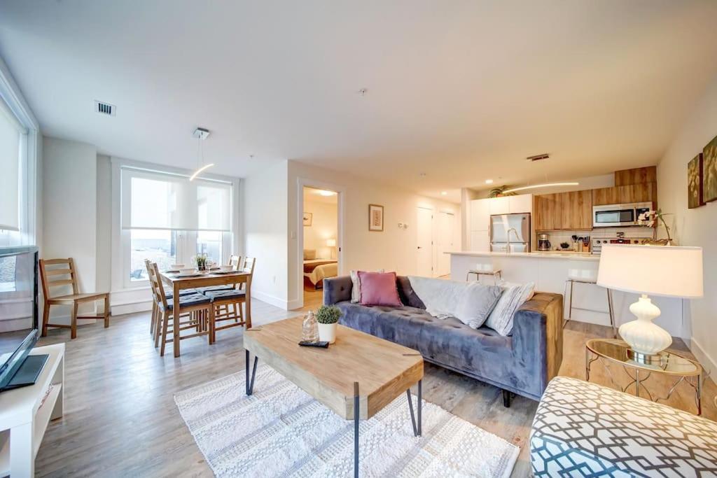 Luxurious Modern 2Br Condo Sleeps 5 Coffee, Ac, Wifi Halifax Esterno foto