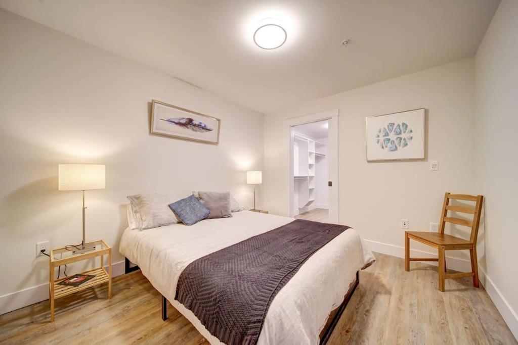 Luxurious Modern 2Br Condo Sleeps 5 Coffee, Ac, Wifi Halifax Esterno foto